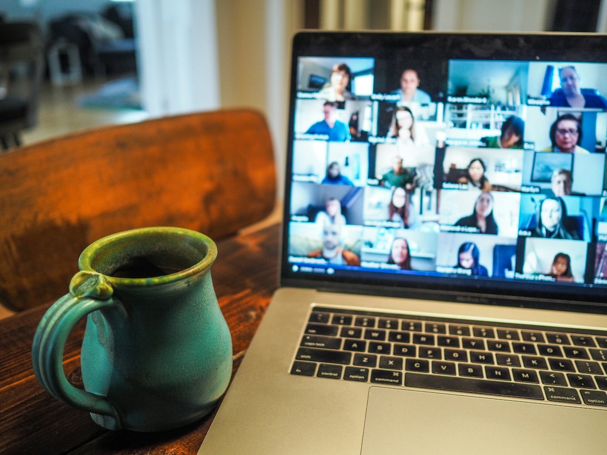 Handoff Perfeito: Da Qualificação com IA para a Reunião com o Closer em Indústria Gráfica e de Embalagens - reunião online de vendas via Google Meet com cliente qualificado
