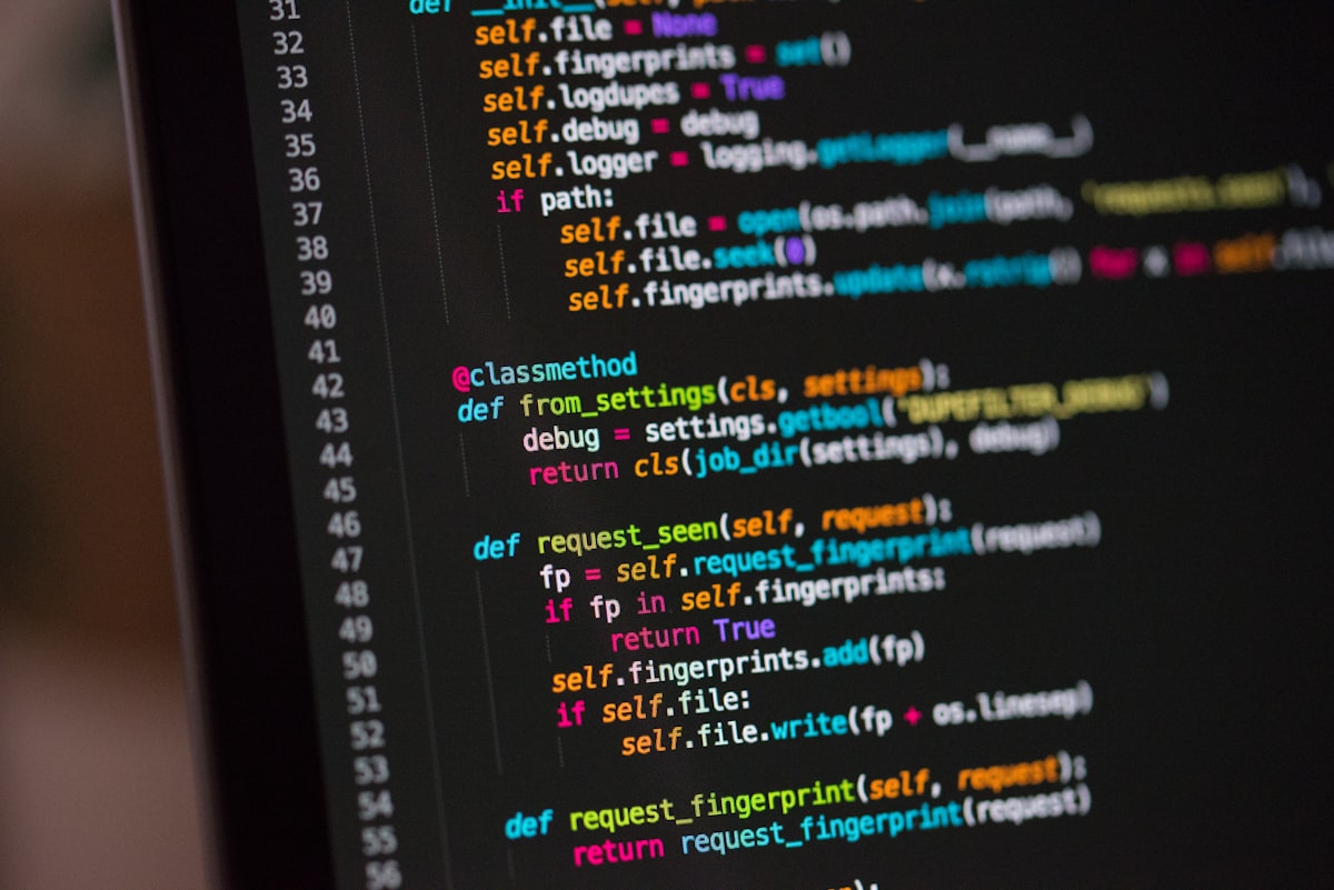 Agentes Autônomos de Prospecção para Treinamentos e Educação Corporativa: Automatizando a Pesquisa de Dados - desenvolvimento de scripts de scraping e enriquecimento de dados